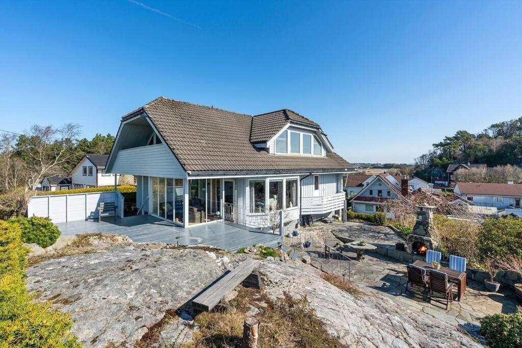 Large Home In Sola Tananger Bagian luar foto